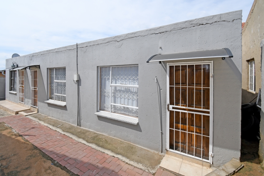 5 Bedroom Property for Sale in Cosmo City Gauteng