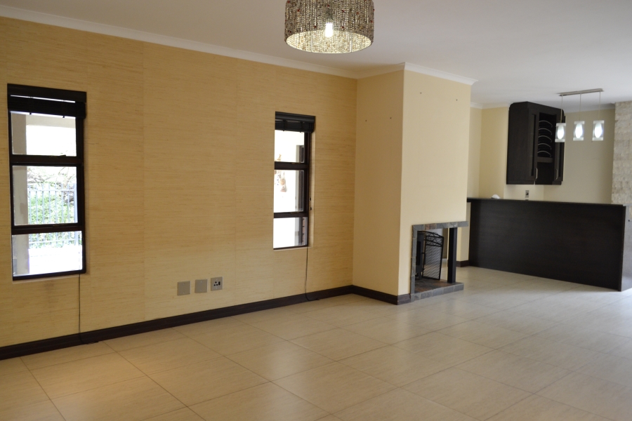 5 Bedroom Property for Sale in Greenstone Hill Gauteng