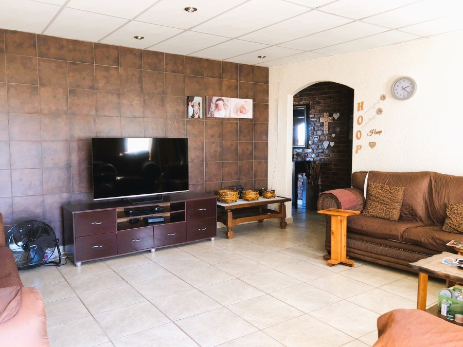 3 Bedroom Property for Sale in Van Der Merwes Kroon Gauteng