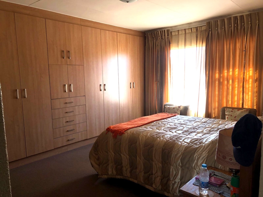 3 Bedroom Property for Sale in Van Der Merwes Kroon Gauteng