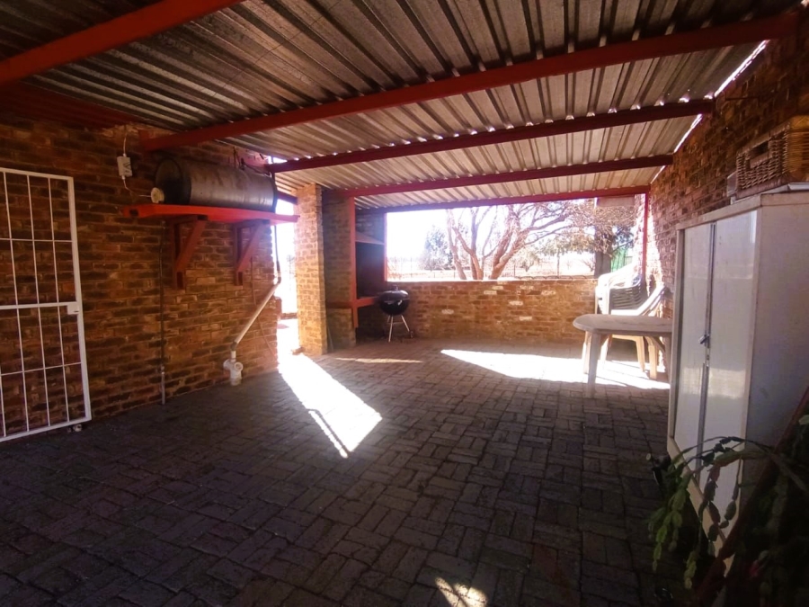 3 Bedroom Property for Sale in Van Der Merwes Kroon Gauteng