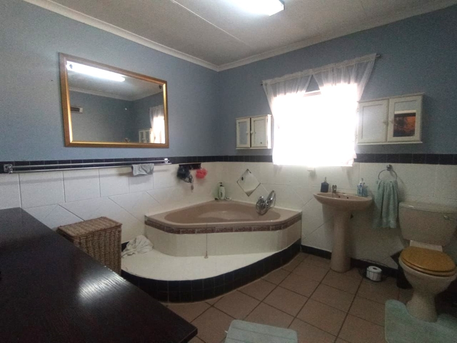 3 Bedroom Property for Sale in Van Der Merwes Kroon Gauteng