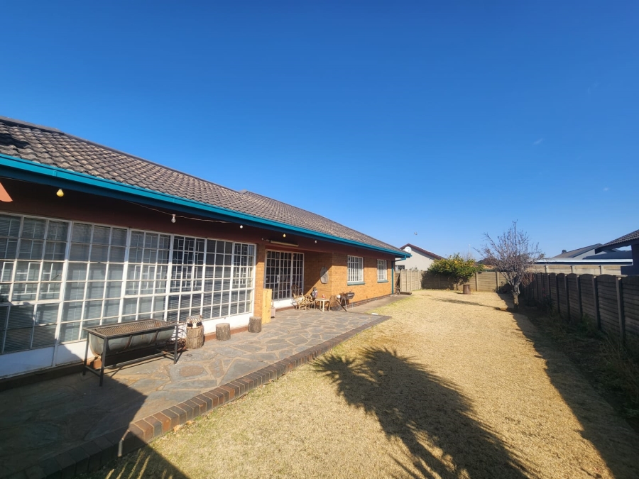 3 Bedroom Property for Sale in Vanderbijlpark SE 6 Gauteng