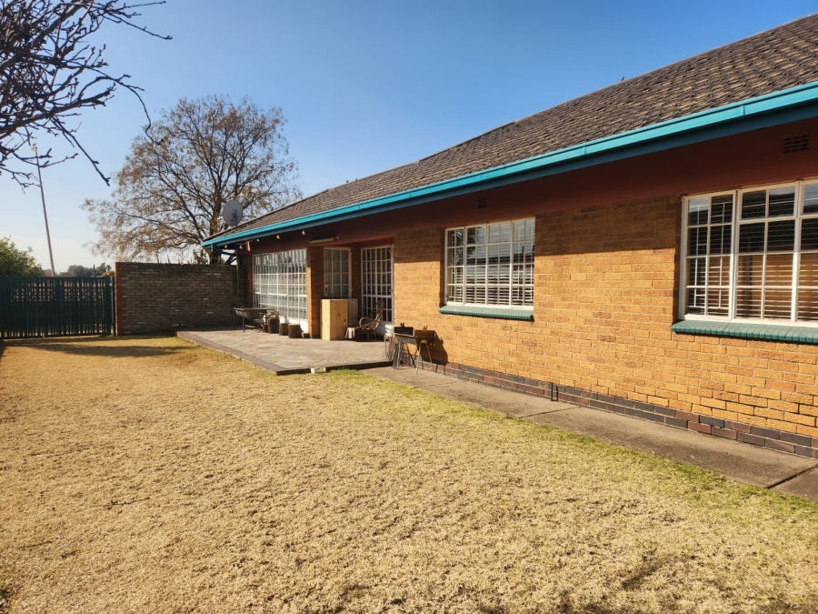 3 Bedroom Property for Sale in Vanderbijlpark SE 6 Gauteng