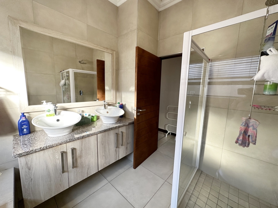 3 Bedroom Property for Sale in Midstream Meadows Gauteng