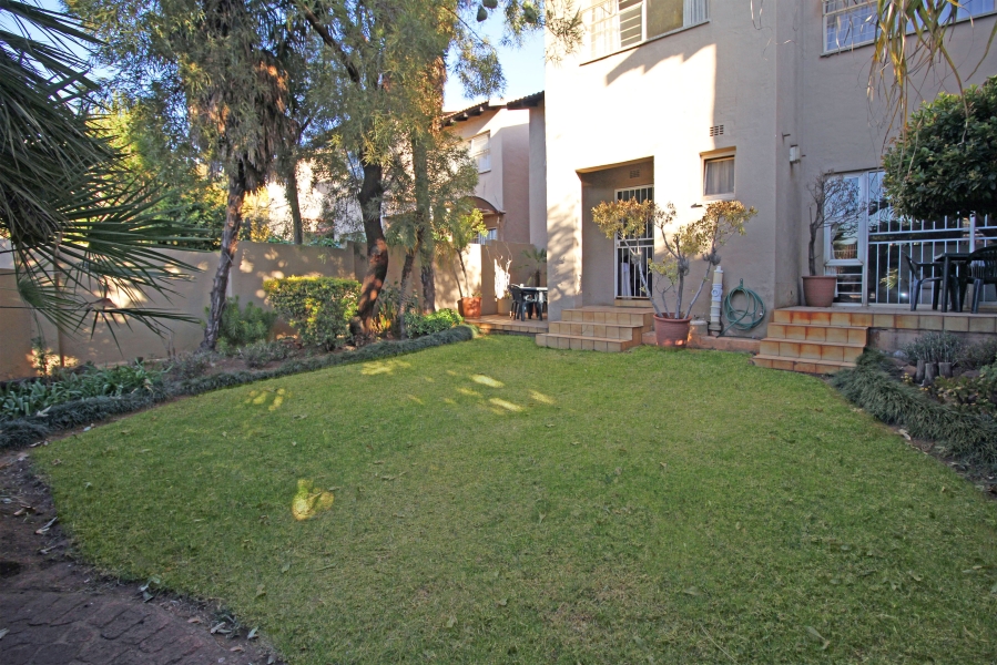 4 Bedroom Property for Sale in Corlett Gardens Gauteng