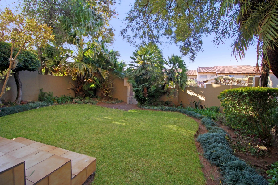 4 Bedroom Property for Sale in Corlett Gardens Gauteng