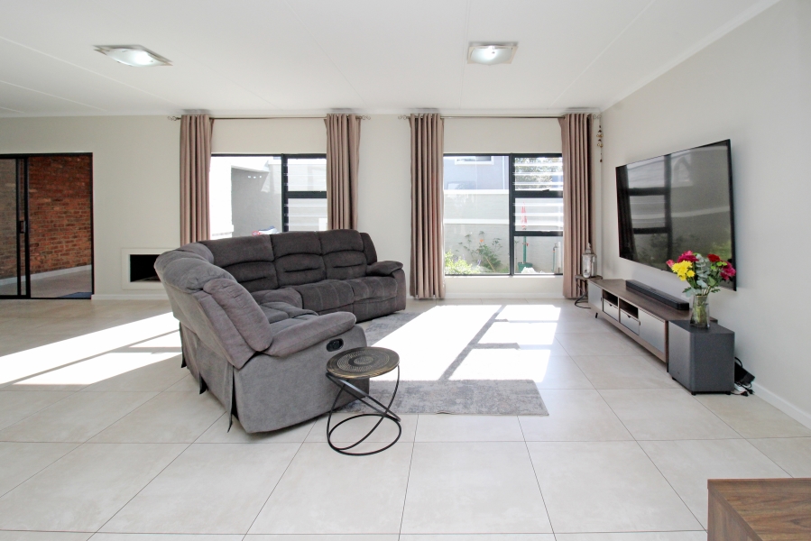 3 Bedroom Property for Sale in Blackheath Gauteng