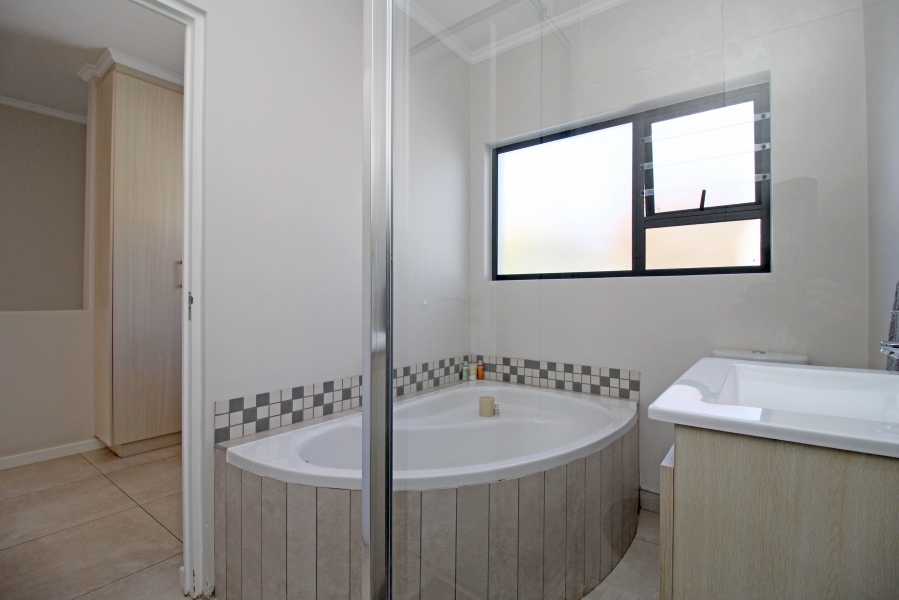 3 Bedroom Property for Sale in Blackheath Gauteng