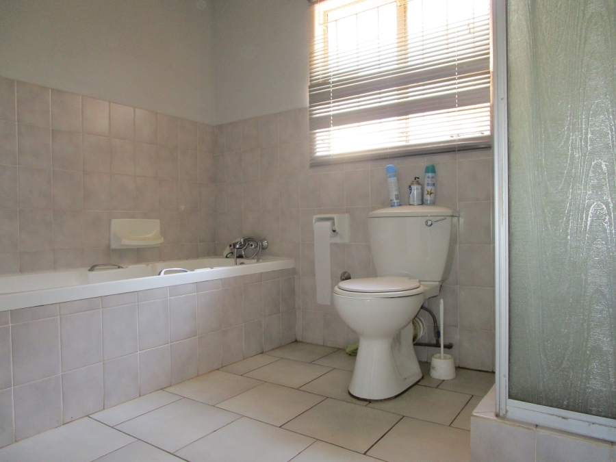 3 Bedroom Property for Sale in Noordheuwel Gauteng