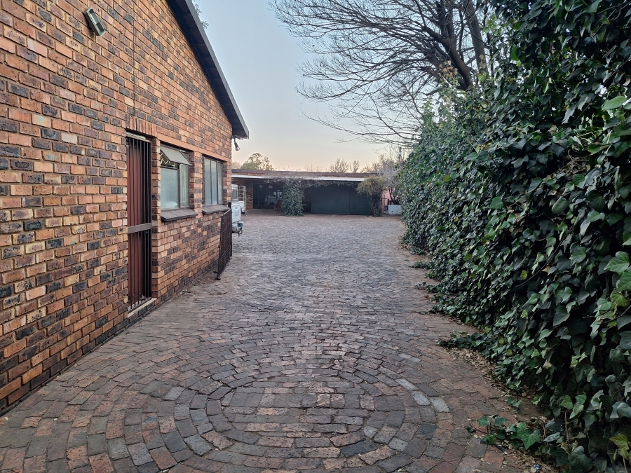 3 Bedroom Property for Sale in Meyerton Central Gauteng