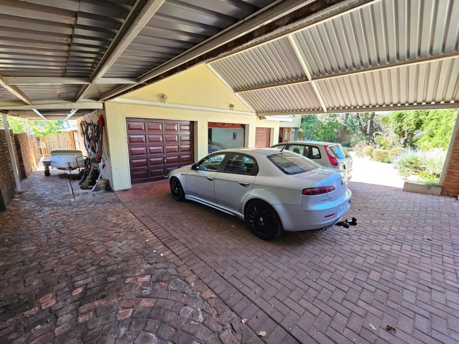 4 Bedroom Property for Sale in Magalieskruin Gauteng