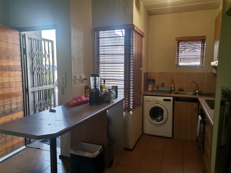 2 Bedroom Property for Sale in Woodmead Gauteng