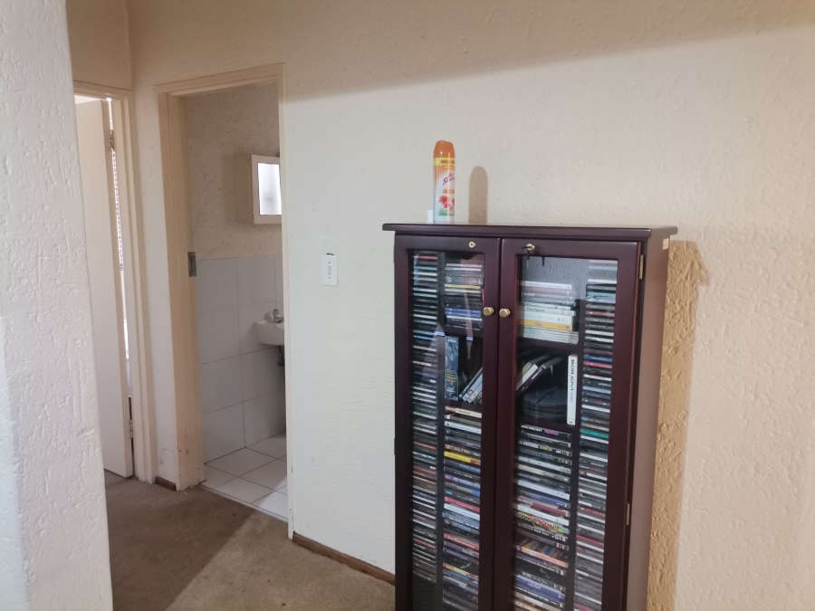 2 Bedroom Property for Sale in Woodmead Gauteng