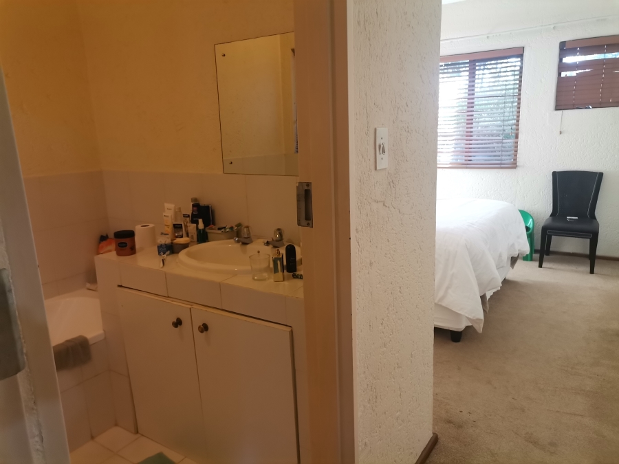 2 Bedroom Property for Sale in Woodmead Gauteng