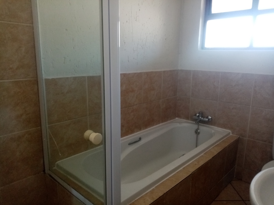 2 Bedroom Property for Sale in Eveleigh Gauteng