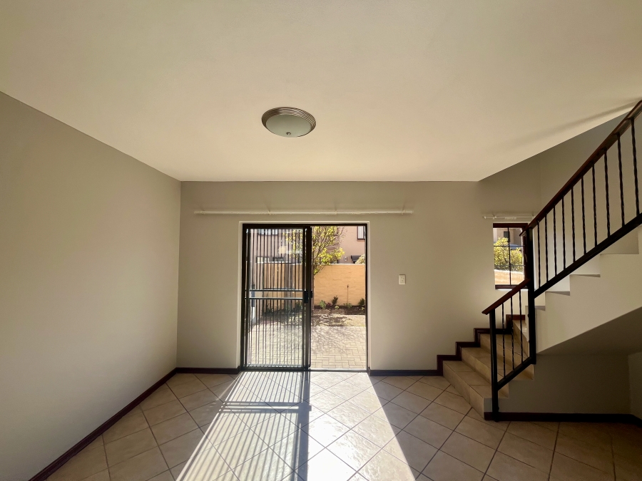 To Let 2 Bedroom Property for Rent in Noordwyk Gauteng