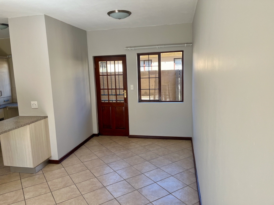 To Let 2 Bedroom Property for Rent in Noordwyk Gauteng