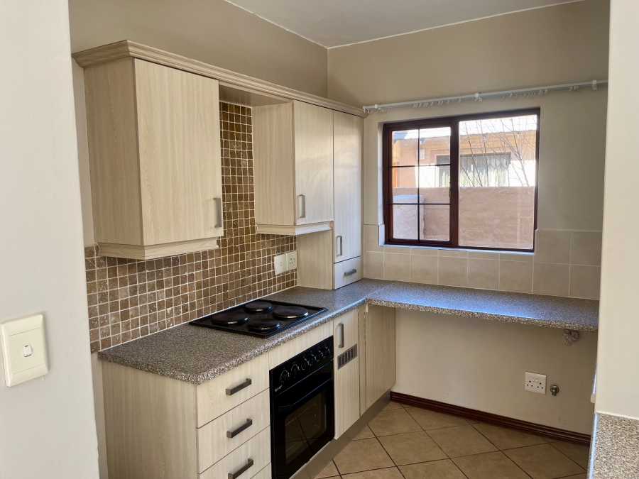 To Let 2 Bedroom Property for Rent in Noordwyk Gauteng