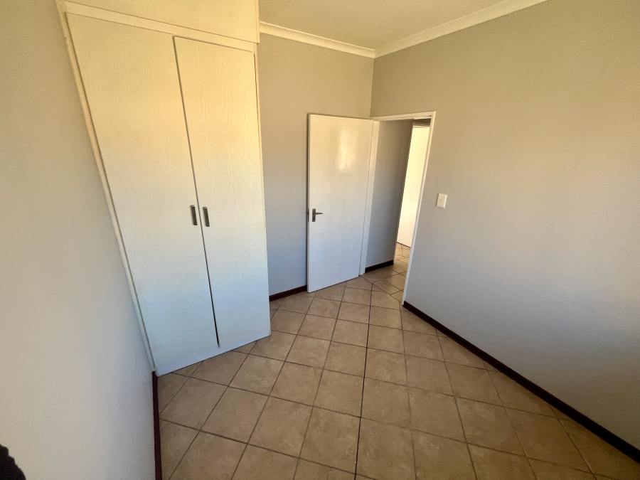 To Let 2 Bedroom Property for Rent in Noordwyk Gauteng