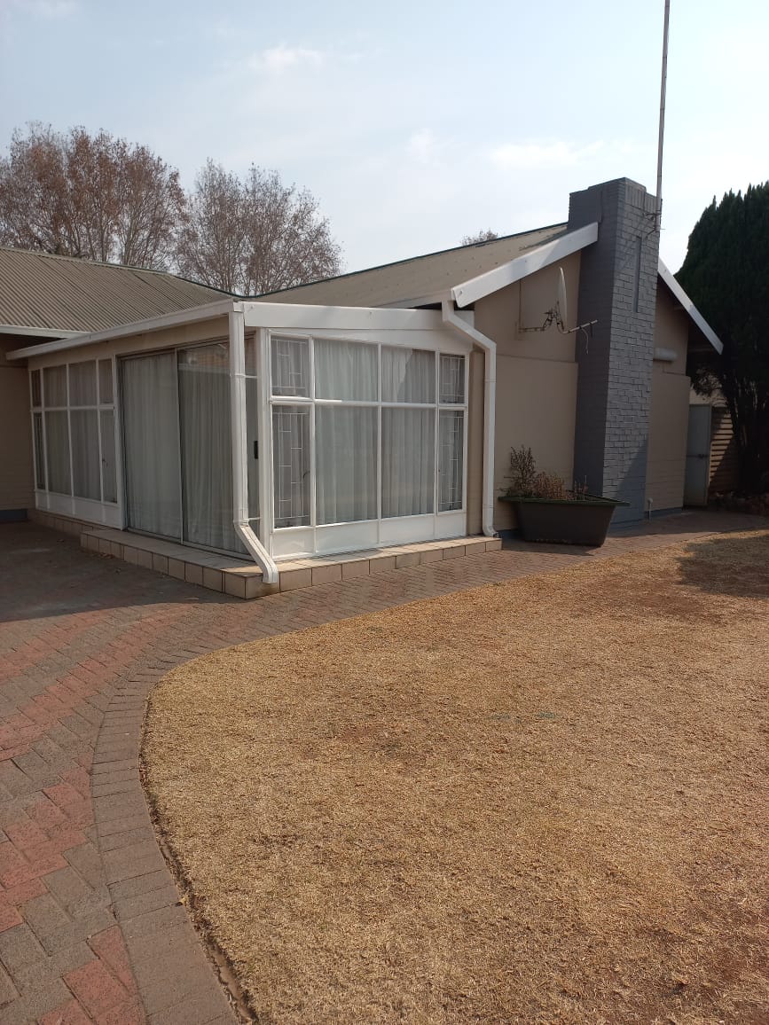 4 Bedroom Property for Sale in Vanderbijlpark CE 1 Gauteng