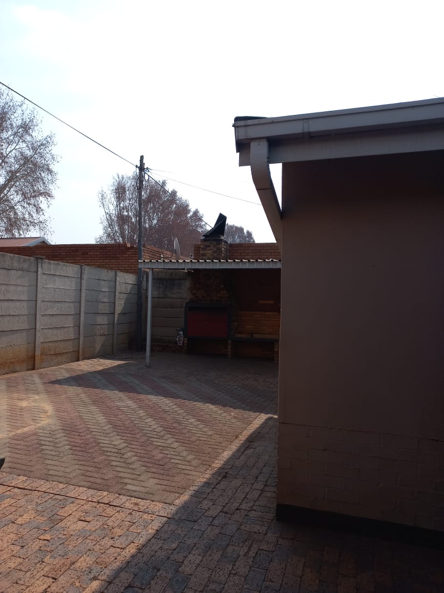 4 Bedroom Property for Sale in Vanderbijlpark CE 1 Gauteng