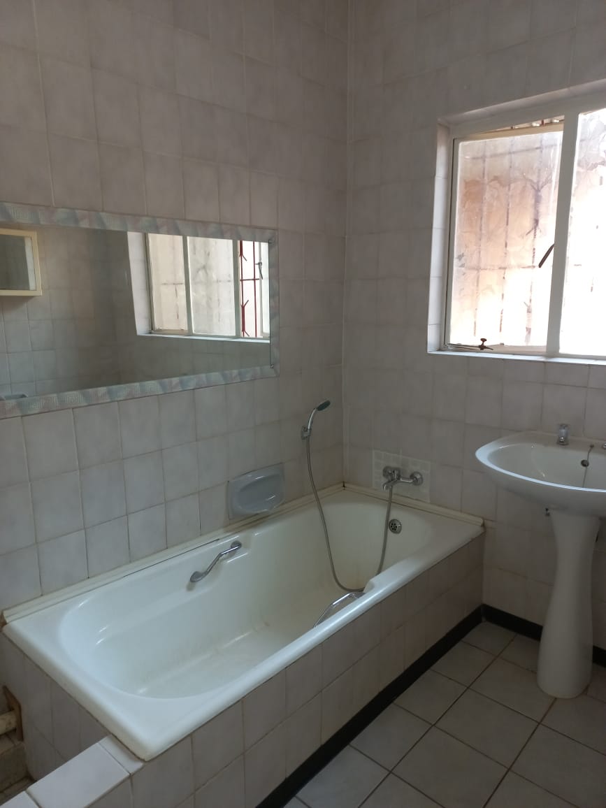 4 Bedroom Property for Sale in Vanderbijlpark CE 1 Gauteng