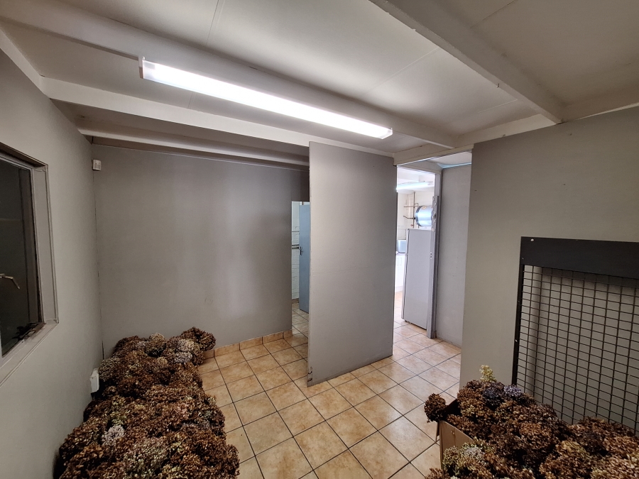 To Let commercial Property for Rent in Factoria Gauteng