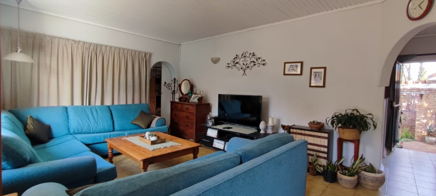 4 Bedroom Property for Sale in Rooihuiskraal Gauteng