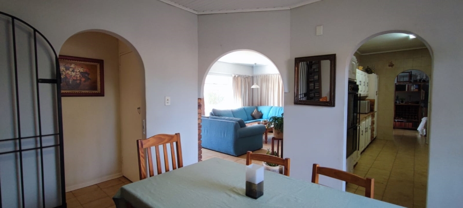 4 Bedroom Property for Sale in Rooihuiskraal Gauteng