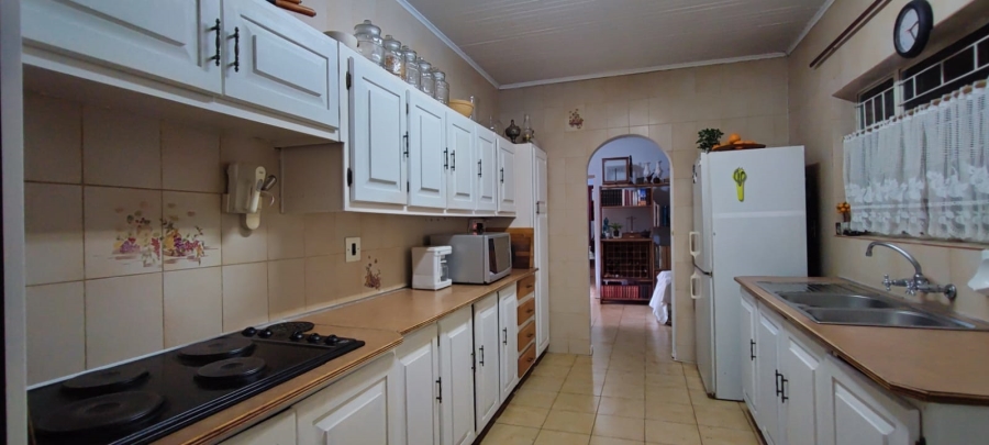 4 Bedroom Property for Sale in Rooihuiskraal Gauteng