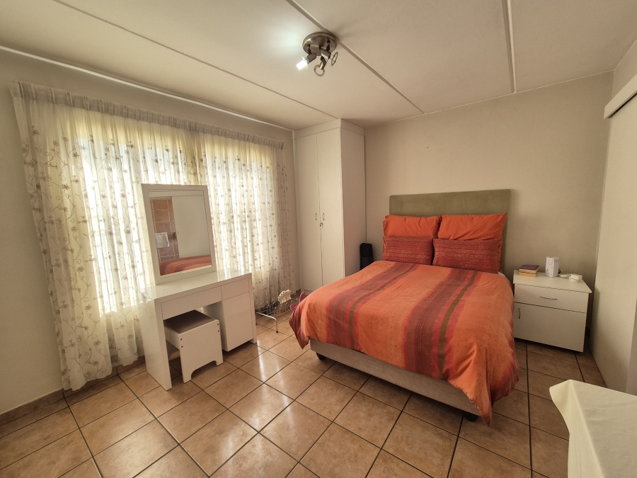 2 Bedroom Property for Sale in Oriel Gauteng