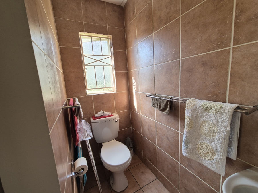 2 Bedroom Property for Sale in Oriel Gauteng