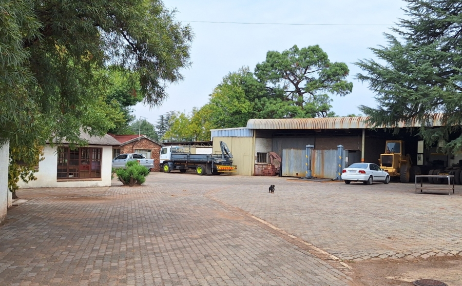 3 Bedroom Property for Sale in Theoville Gauteng