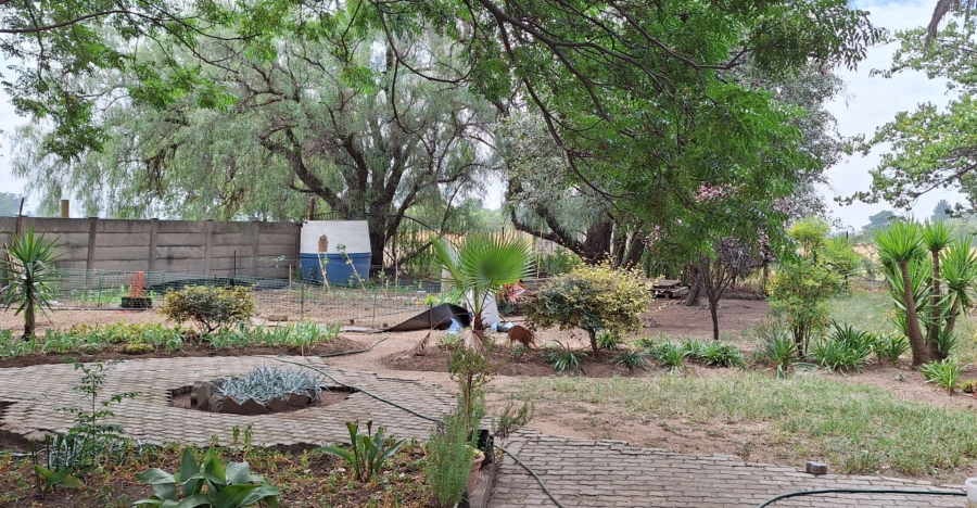 3 Bedroom Property for Sale in Theoville Gauteng