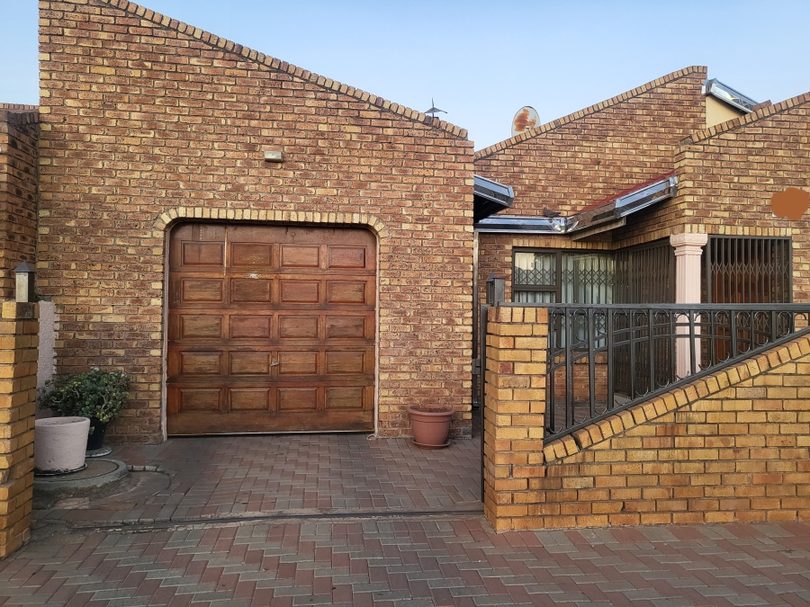 3 Bedroom Property for Sale in Kwa Thema Gauteng