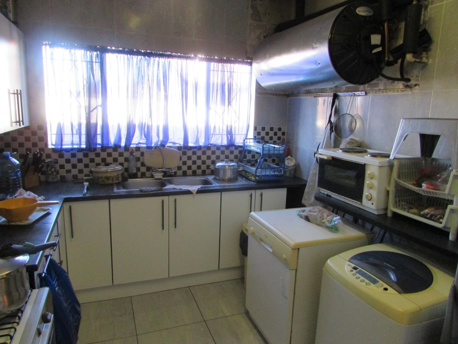 2 Bedroom Property for Sale in Randfontein Central Gauteng