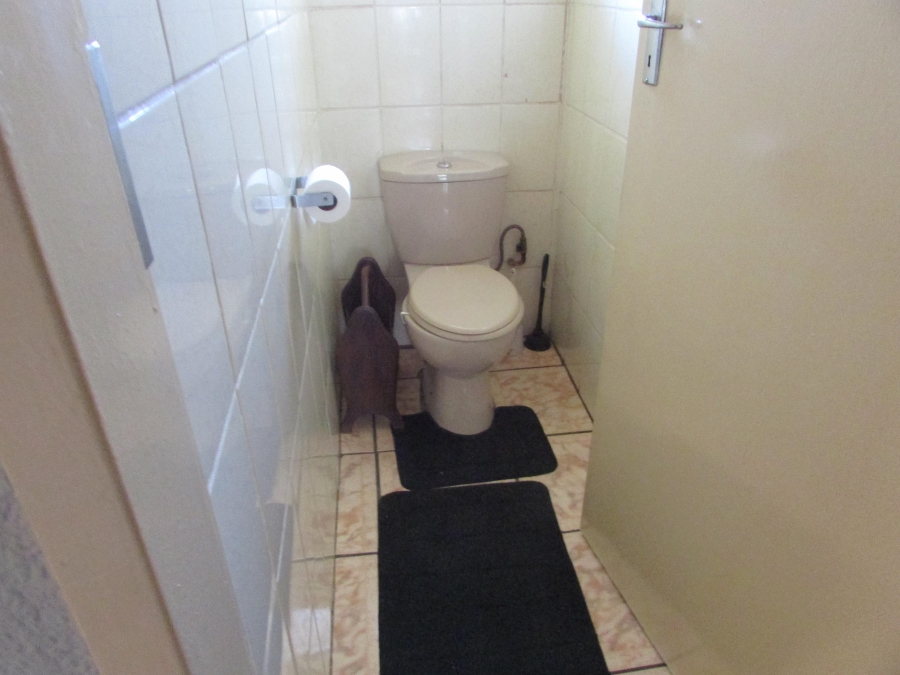 2 Bedroom Property for Sale in Randfontein Central Gauteng