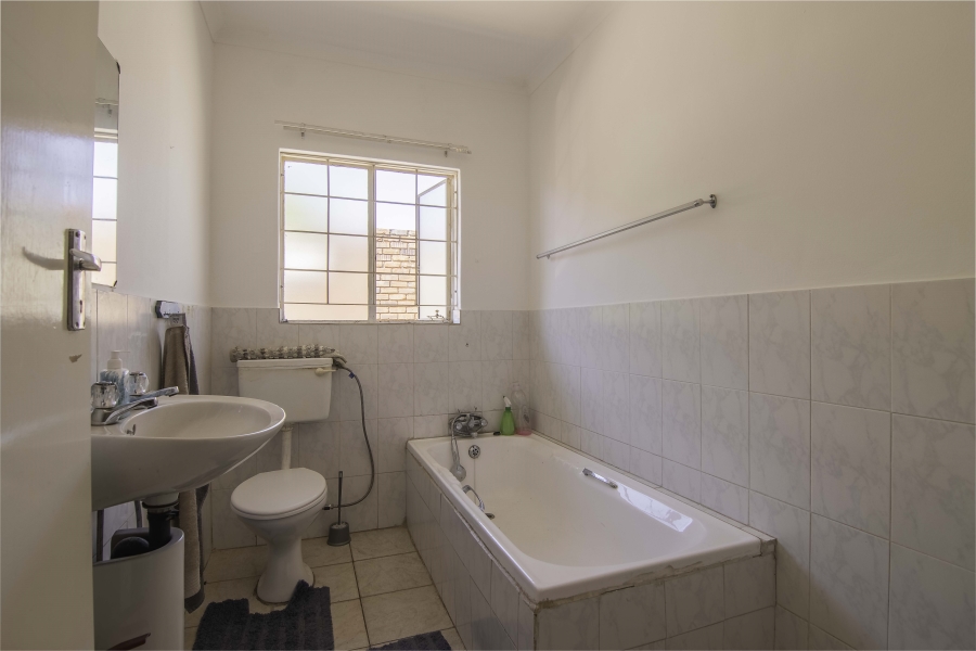 3 Bedroom Property for Sale in Maraisburg Gauteng