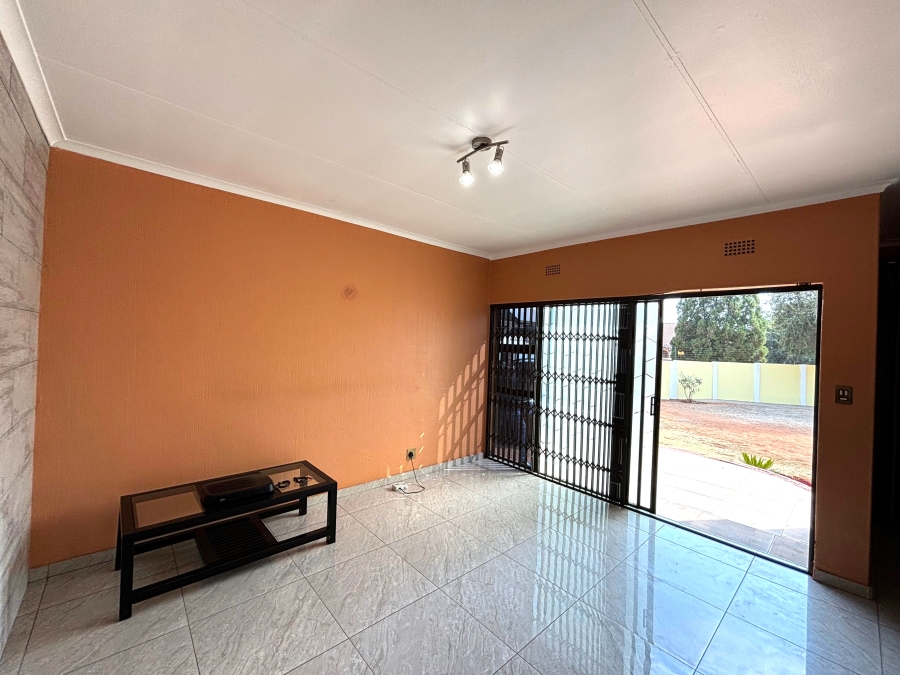 3 Bedroom Property for Sale in Dawn Park Gauteng