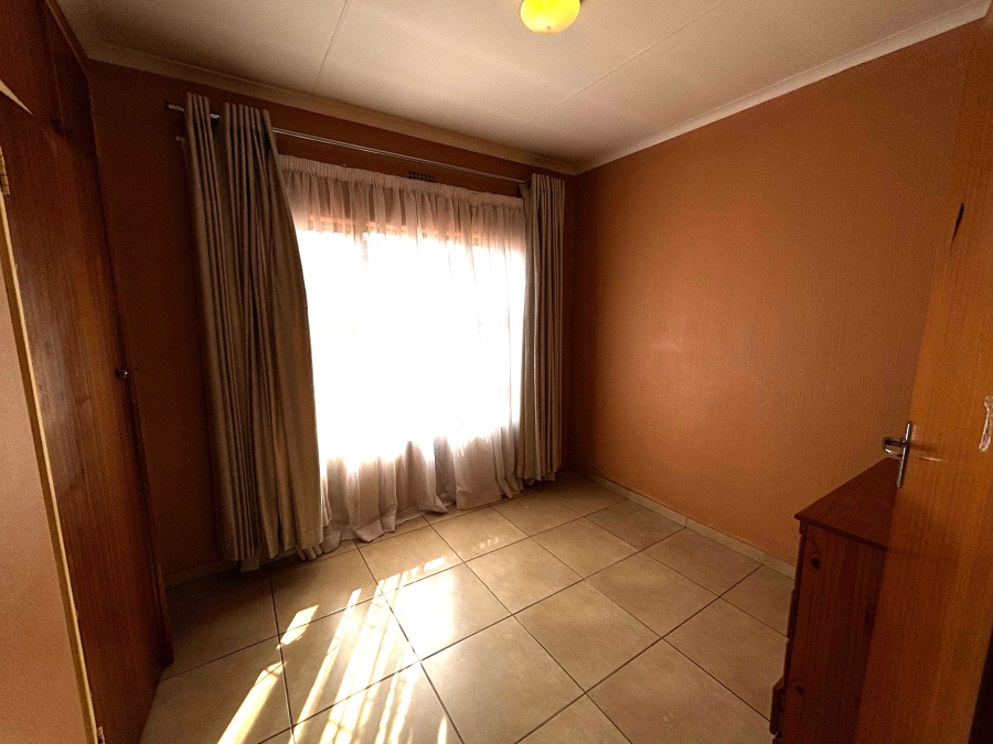 3 Bedroom Property for Sale in Dawn Park Gauteng