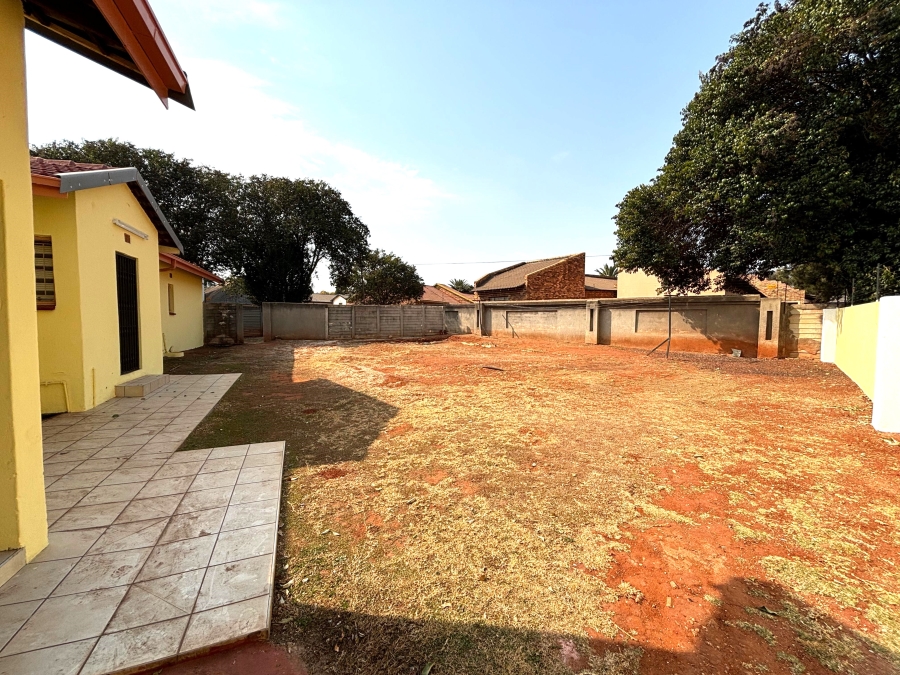 3 Bedroom Property for Sale in Dawn Park Gauteng