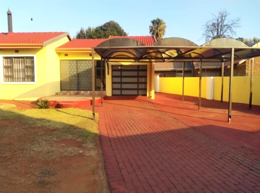 3 Bedroom Property for Sale in Dawn Park Gauteng