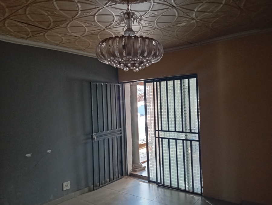 5 Bedroom Property for Sale in Kempton Park West Gauteng