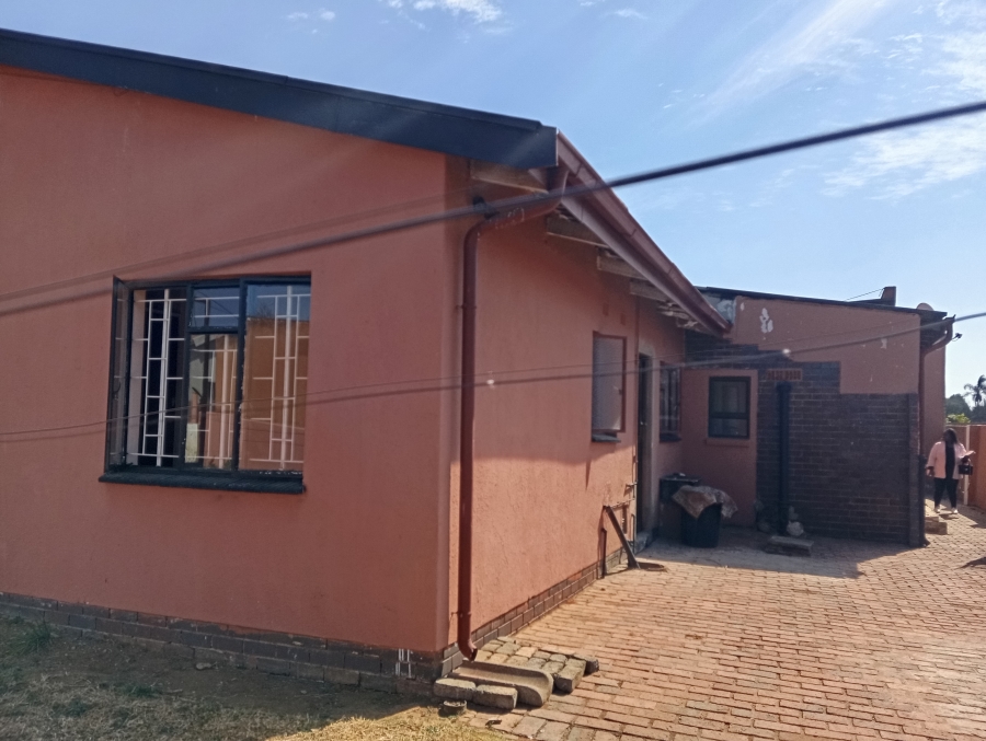 5 Bedroom Property for Sale in Kempton Park West Gauteng