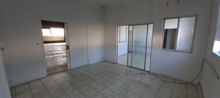 To Let commercial Property for Rent in Elandsfontein Gauteng