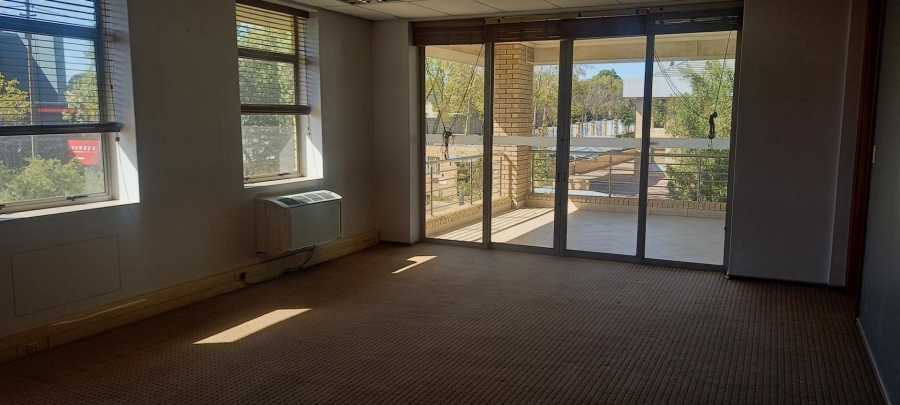 To Let commercial Property for Rent in Meadowbrook Gauteng