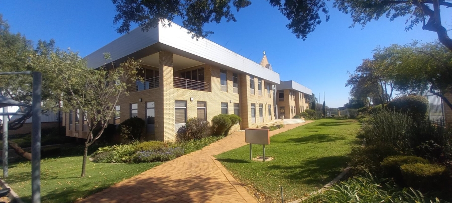 To Let commercial Property for Rent in Meadowbrook Gauteng