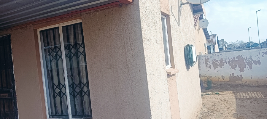 3 Bedroom Property for Sale in Windmill Park Gauteng