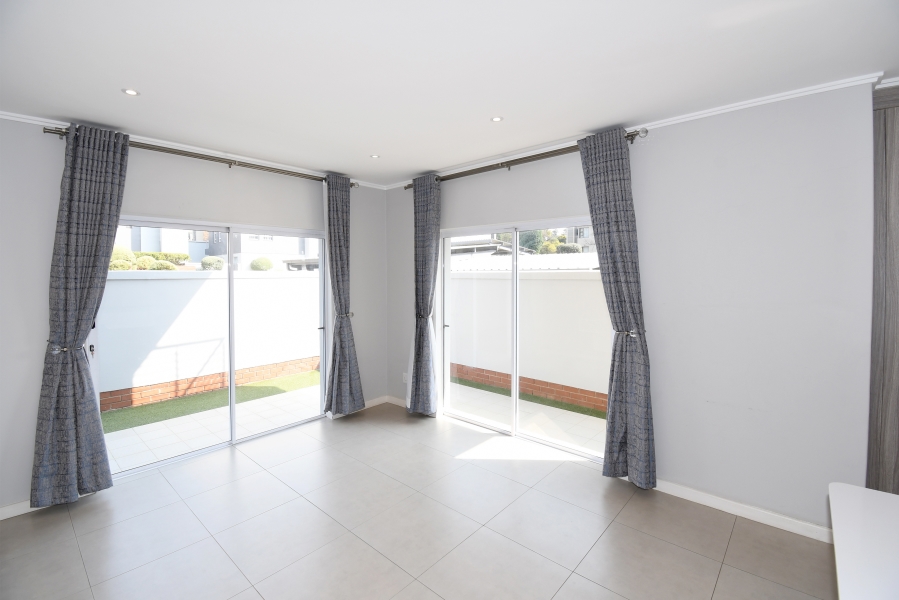 2 Bedroom Property for Sale in Morningside Gauteng